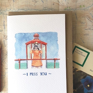 Cartão comemorativo ilustrado Moonrise Kingdom, ilustração inspirada em Wes Anderson, mensagem "I Miss You", arte de filme, pintura em aquarela, cartão A6.