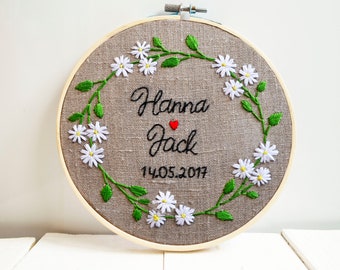 Personalized wedding embroidery hoop art Custom couple names Wedding date embroidery Anniversary gift Daisy flowers wreath