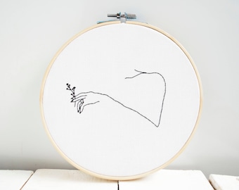 Romantic room decor gift Embroidery hoop art Contemporary wall hanging Minimalist embroidery Flowers in hand beginners embroidery Wall art
