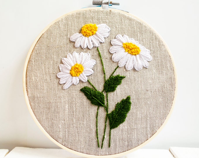 Daisy flowers embroidery hoop art hand embroidered daisy embroidery wall art