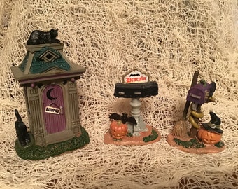 Lemax Spooky Town Haunted Outhouse & Monster Mailboxes Halloween Village Accessories MIP