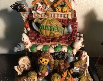 Spooky Hollow Nursery Lighted Halloween Village House MIB 2001