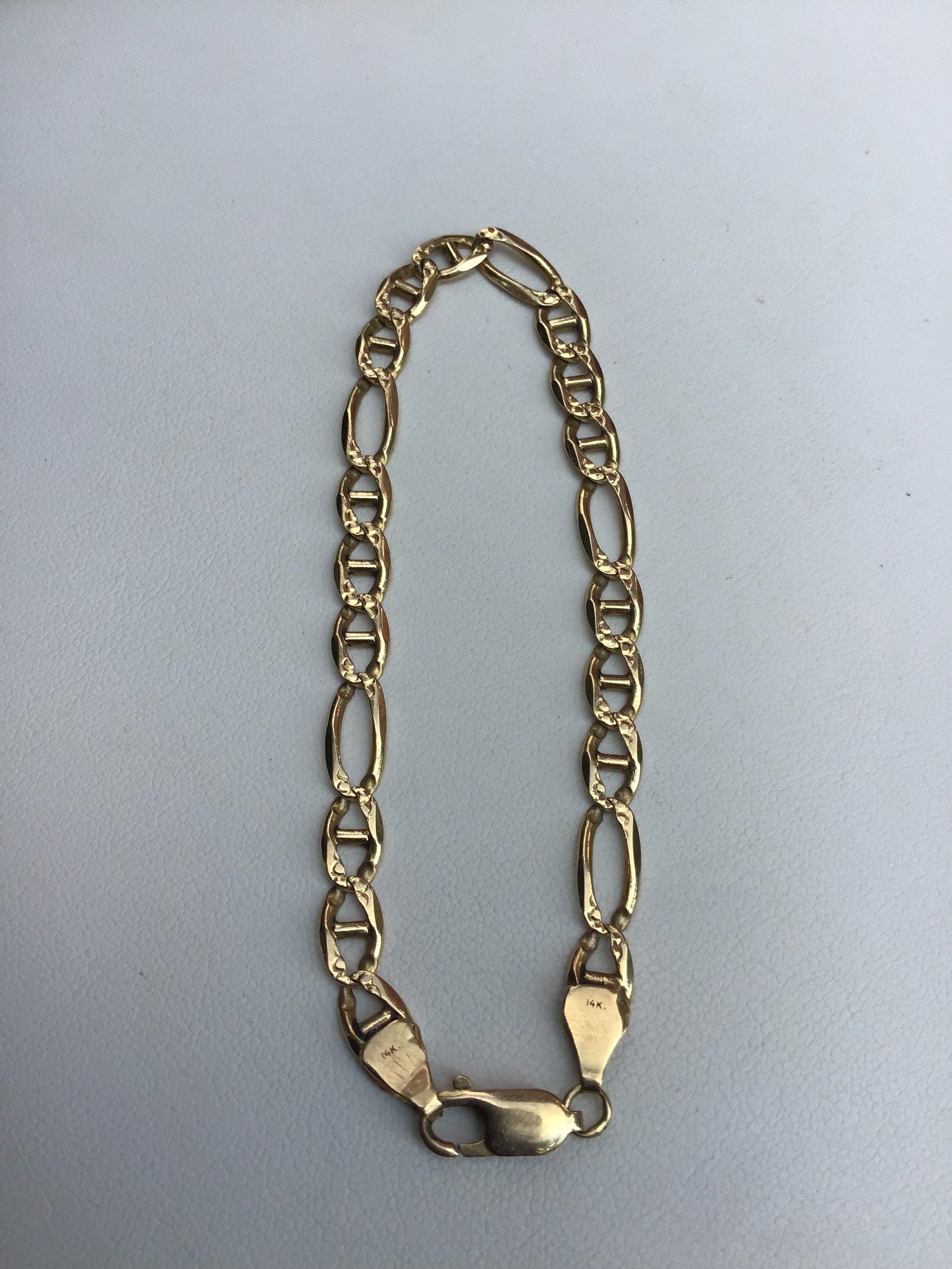 Gucci Figaro Link Bracelet 14k Yellow Gold 9.2 Grams Chunky Unisex