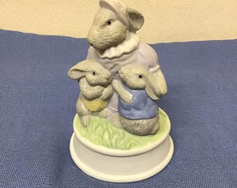 Dept 56 Musical Bunny Figurine Bisque Mother Rabbit & Babies