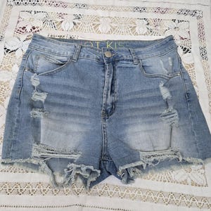 Denim Shorts Junior’s/Misses Size 13 Hot Kiss Distressed Jean Shorts Boho Style