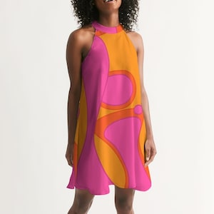 Women&#39;s Halter - Dress Lava Lamp Print - 70&#39;s Disco - High Neck Sleeveless Cocktail Dress - Above the Knee - Orange & Pink - Groovy