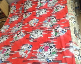 parure housse de couette Mickey ( lit 1 personne )