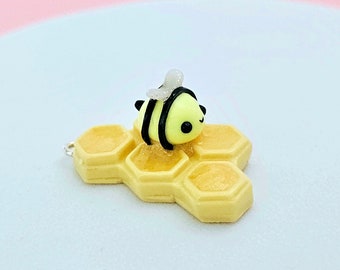 Honeycomb Bumble Bee Kawaii Polymer Clay Charm, Bee Charm - Etsy Honeycomb Bumble Bee Kawaii Polymer Clay Charm, Bee Charm - Etsy