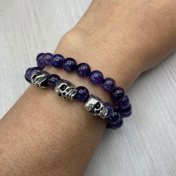Gothic silver Skull & purple beads stretch bracelets. Louisiana skull bracelets. Antique silver Skull bracelets. Mardi Gras skull bracelet