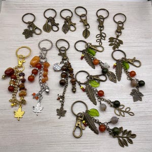 Fall Autumn keychain. Perfect gift for her. Leaf key ring. Autumn leaves purse clip on. Maple leaf charm. Autumn zipper charm.Christmas gift