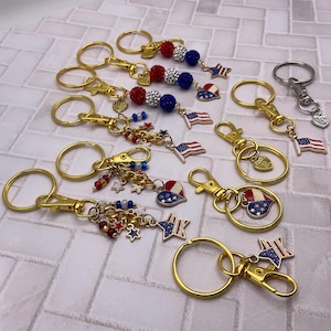 USA Patriotic keychain. American stars keychain. US flag keychain. American flag Heart purse charm. Fourth of July gift. Memorial Day gift.