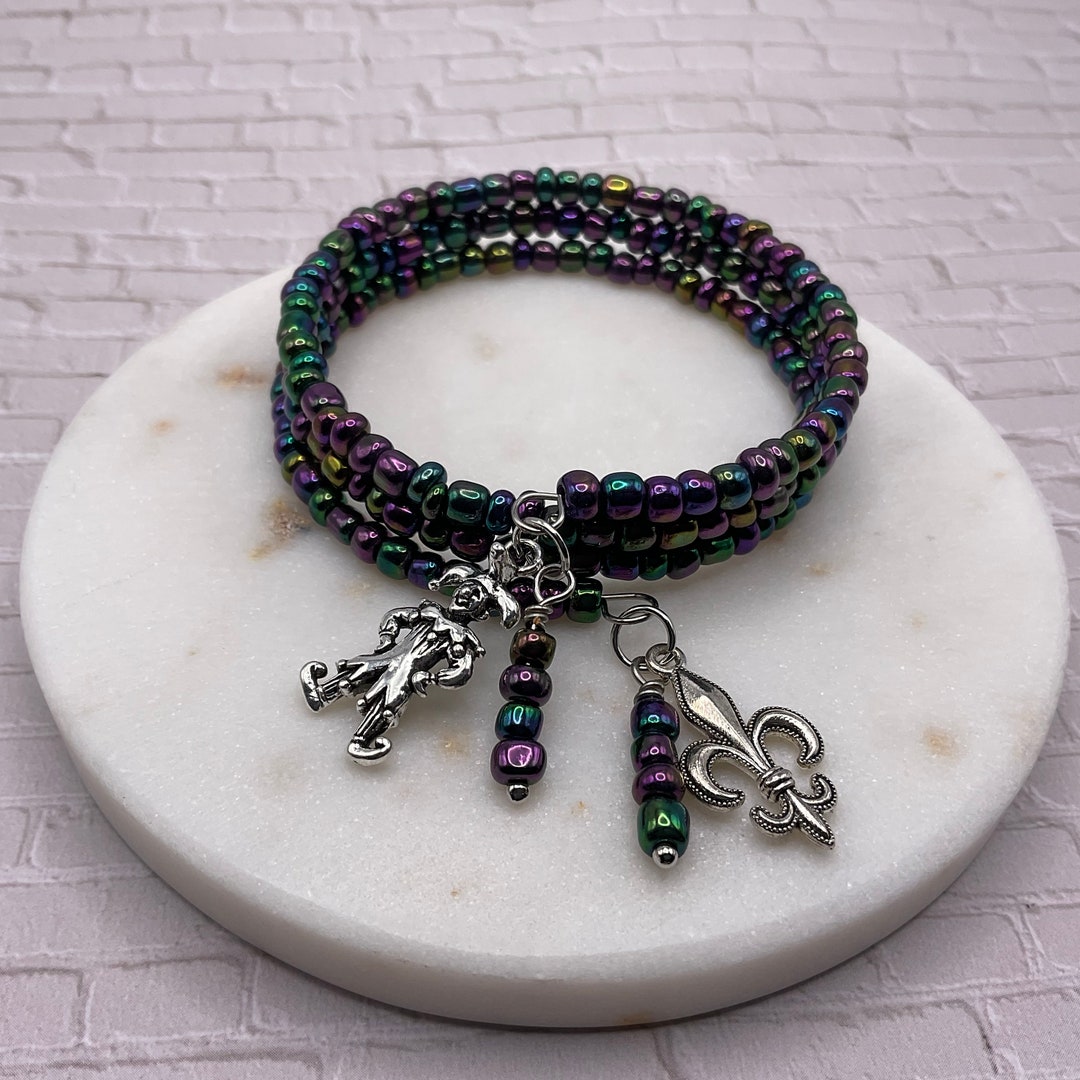 Mardi Gras Purple Glass Seed Bead Memory Wire Bracelet. Louisiana