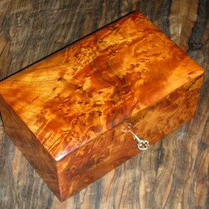 Gift Thuya Box,Handmade Jewelry Box,Antique Wooden Box,Wooden Box,Wooden Treasure Box,Engraved Jewerly Box,Moroccan Wood Box,Jewerly Box