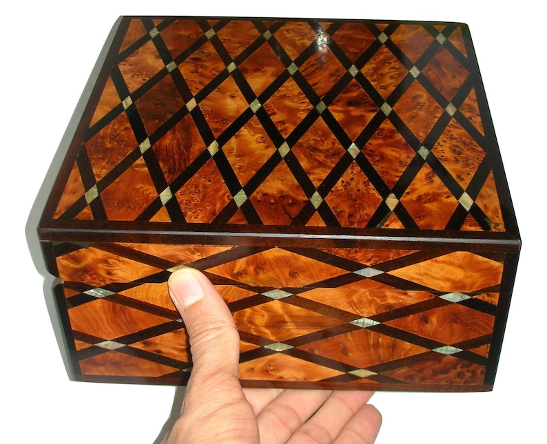 Thuya Wood Jewellery Box Inlaid With Mother Of Pearl Hand-made in Morocco