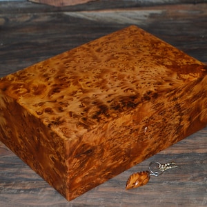 Jewelry Box Great Thuya Wood Locked With key Hand-made in Morocco Wooden thuya Thuja Wood Jewellery
