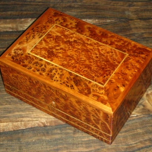 Boîte à bijoux de luxe ***FAST Shipping US *** Fabriqué à la main à partir de bois thuya extrêmement rare du Maroc " Arbre de vie »