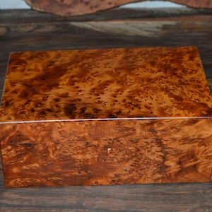 Jewelry Box Great Thuya Wood Locked With key Hand-made in Morocco Wooden thuya Thuja Wood Jewellery