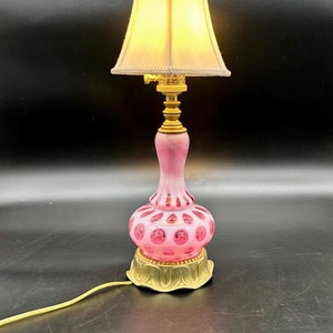 Vintage pink Fenton glass boudoir lamp ~ 12” tall Fenton coin dot small table lamp