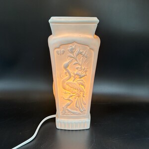 Rare vintage Rodney Rouse Parian porcelain accent lamp crane design white porcelain bisque accent lamp chinoiserie 12 inches tall rewired