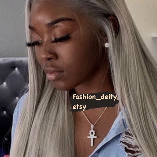 22” grey silver ice Queen straight middle part long lace front wig *NEW* Arrives New 5” Lace part space