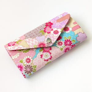 Cartera floral japonesa / Flor de cerezo rosa brillante