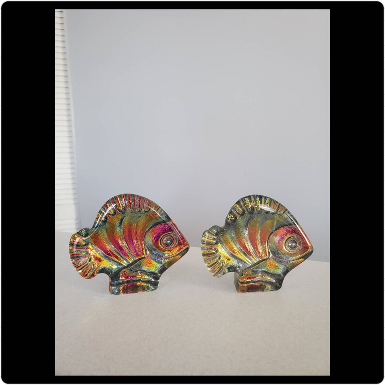 2 Rikaro crystal fishes
