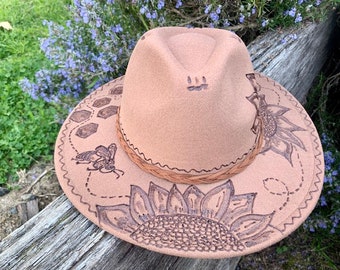 Burnt Art Hat #18:  Bees and sunflowers, tracey mackie art, tracey mackie artist, pyrography, Australian art