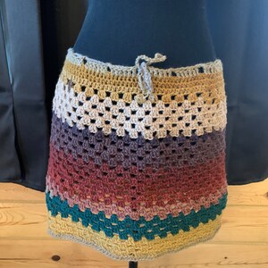 Skirt. Crochet skirt. Crochet bum warmer. Swim suit skirt cover up. Granny stitch bum warmer.