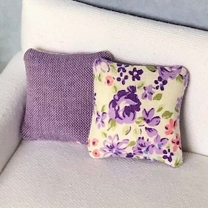 1:12 Scale Dollhouse Pillow, Miniature Pillow, Throw Pillow, Decorative Pillow, Accent Pillow, Dollhouse Accessory, Room Box, Diorama