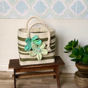 1:12 Scale Dollhouse Beach Bag, Miniature Tote Bag, Shopping Bag, Miniature Accessory, Miniature Handbag, Miniature Purse, Room Box, Diorama