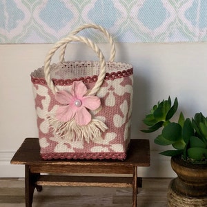 1:12 Scale Dollhouse Beach Bag, Miniature Tote Bag, Shopping Bag, Miniature Accessory, Miniature Handbag, Miniature Purse, Room Box, Diorama