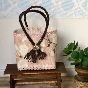 1:12 Scale Dollhouse Beach Bag, Miniature Tote Bag, Shopping Bag, Miniature Handbag, Miniature Purse, Shoulder Bag, Room Box, Diorama