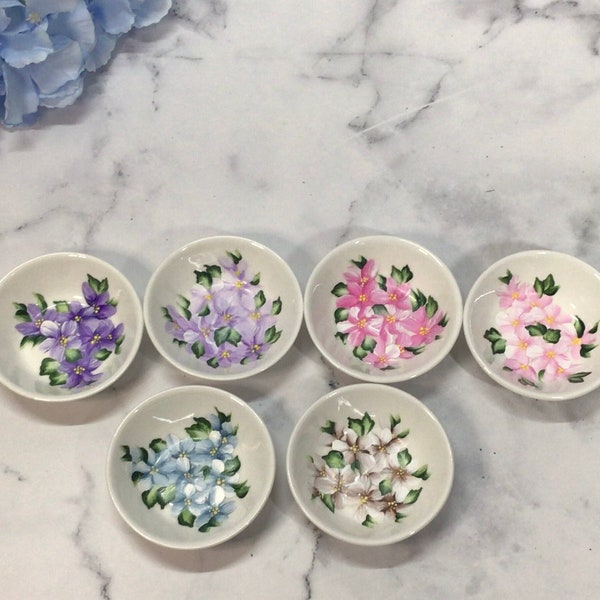 Painted floral ring dish, for wedding rings or other small jewelry, Perfect size to keep by the sink, Choose color flowers add gift box