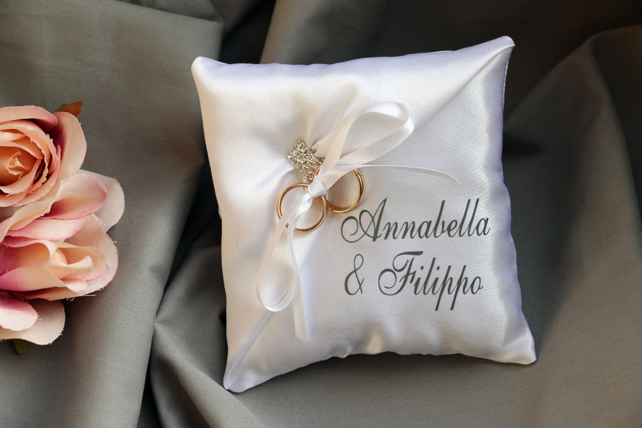 152 Wedding Ring Pillow Stock Photos, High-Res Pictures, and Images - Getty  Images