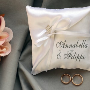 Almohada portadora de anillo de boda personalizada en satén blanco, almohada portadora de anillo de nombre, almohada de anillo elegante, almohada de anillo de nombre personalizado imagen 6