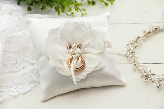 Elegante Cuscino Fedi Nuziali per Matrimonio, 20x20cm Nozze Fiore