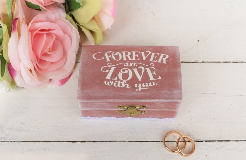 porta fedi in legno, scatola portafedi forever inlove wth you, cuscino fedi, cofanetto per le fedi, portafedi personalizzato, regalo sposi immagine 1