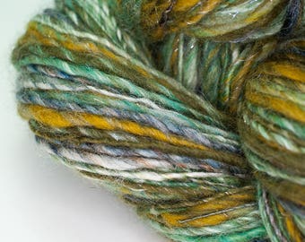 Green Glint - 176 yards handspun mixed art batt wool single yarn green yellow white sparkle dk weight