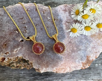 Tiny Strawberry Quartz necklace | natural stone pendant necklace | pink stone necklace | Strawberry quartz jewelry | Quartz necklace |