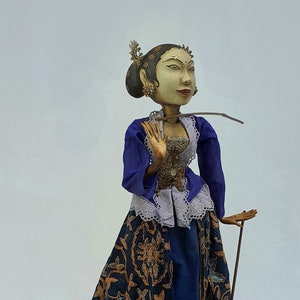 Girl Puppet Collector Classic Indonesian art : Original design Wayang Gambyong puppet by Theater Art Gallery