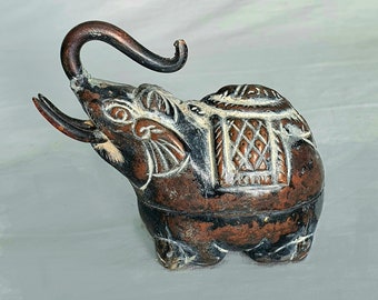 Unique gift idea: Cute tiny elephant box