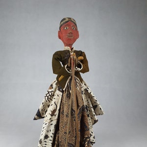 Adelsman vid javanesiskt hov - Antik trädocka.