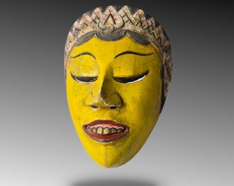 Rare Vintage Indonesian Mask | Hand-Painted Javanese Wayang Collectible