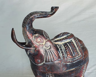 Cute little Elephant box