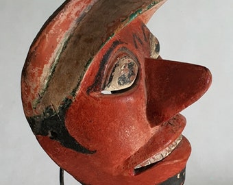 Sammlermaske, klassische indonesische Kunst. Rote Vintage-Maske, Geschenk aus Java von der Theatre Art Gallery
