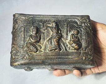 Bagan Treasure des années 40 - Boîte en cuivre fabriquée à la main