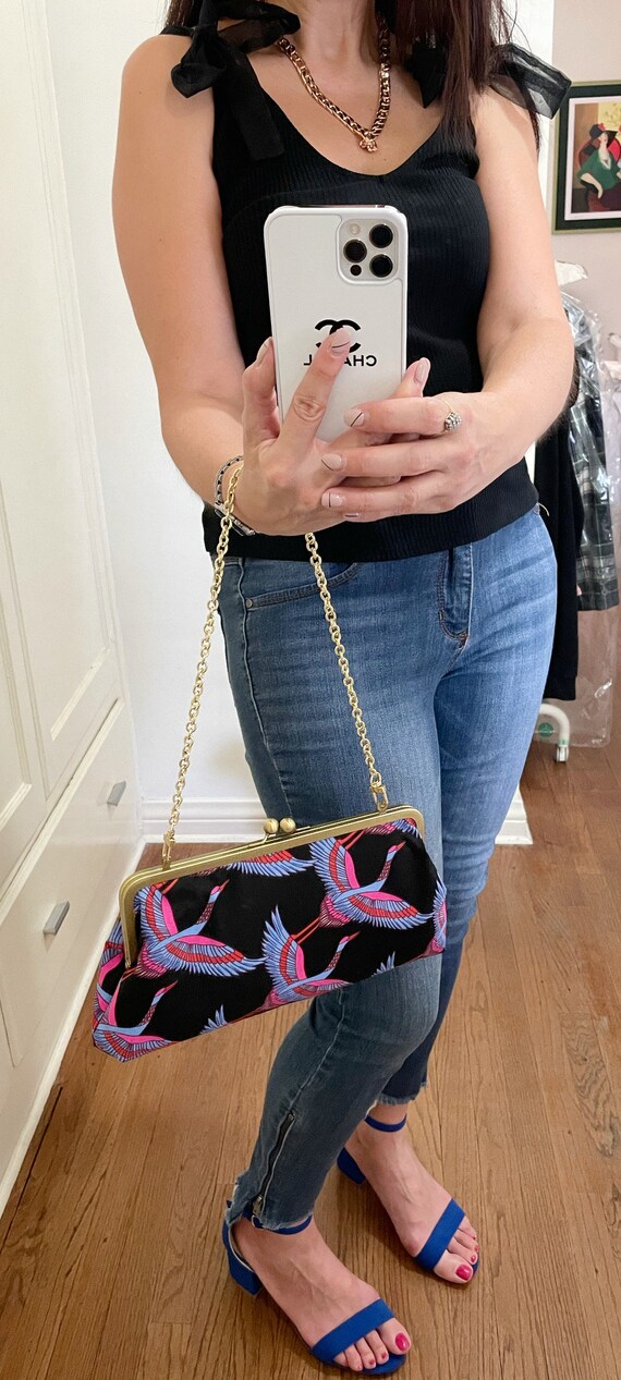 Retro Flying-Crane Clutch Or Kiss-Lock Woman Cranes in Flight Purse, Clutch, Kiss Lock Purse, Metal Frame  main image 3