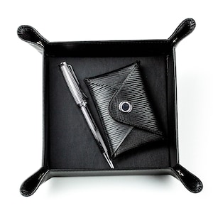 Personalisierbarer Taschenleerer aus Premium Leder, Schlüsselschale / Lederschale ideal als Ablage für Schmuck, Kleingeld, Handy & Schlüssel