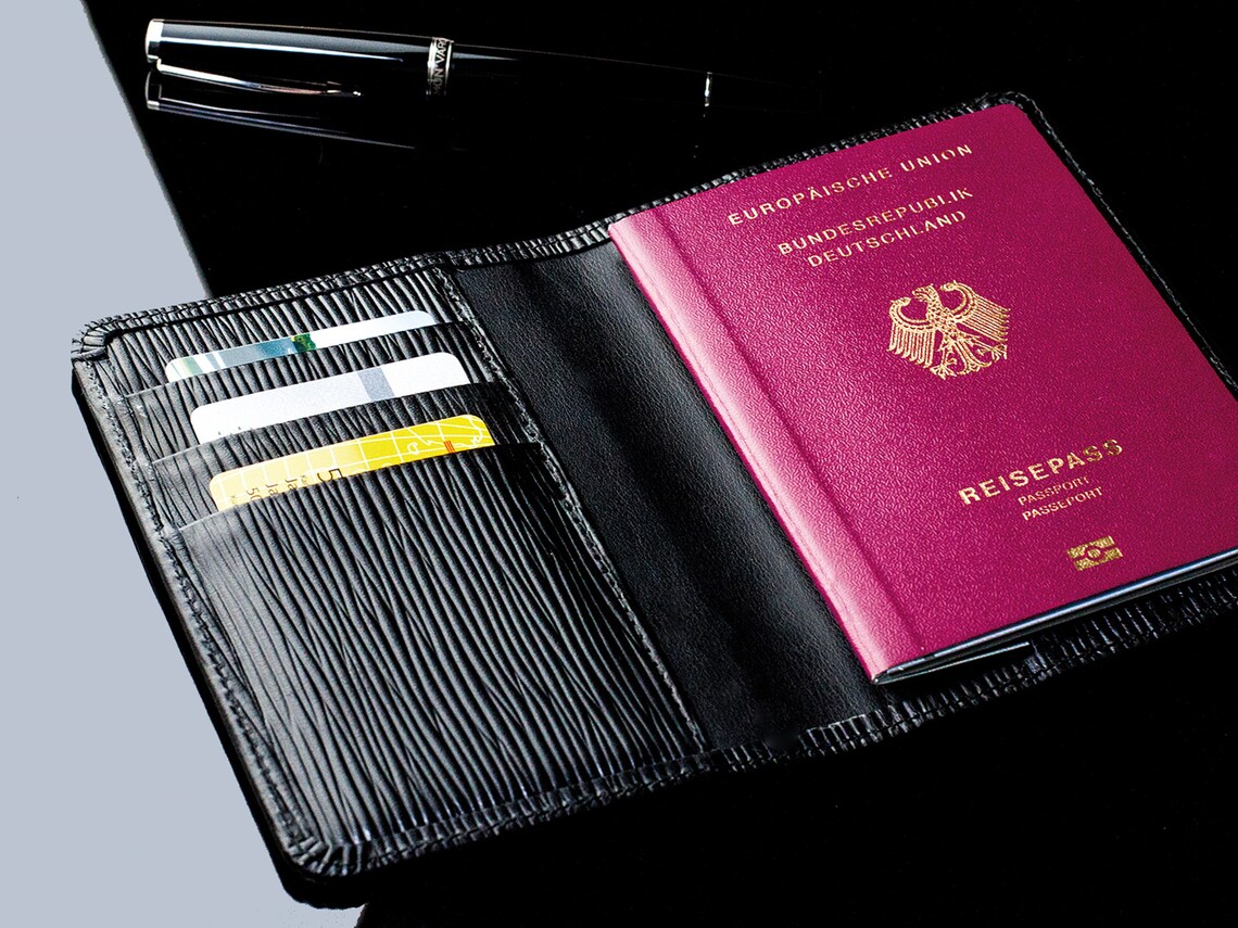 RFID Reisepasshülle - Schützt Deine Daten Vor Diebstahl Auf Reisen
