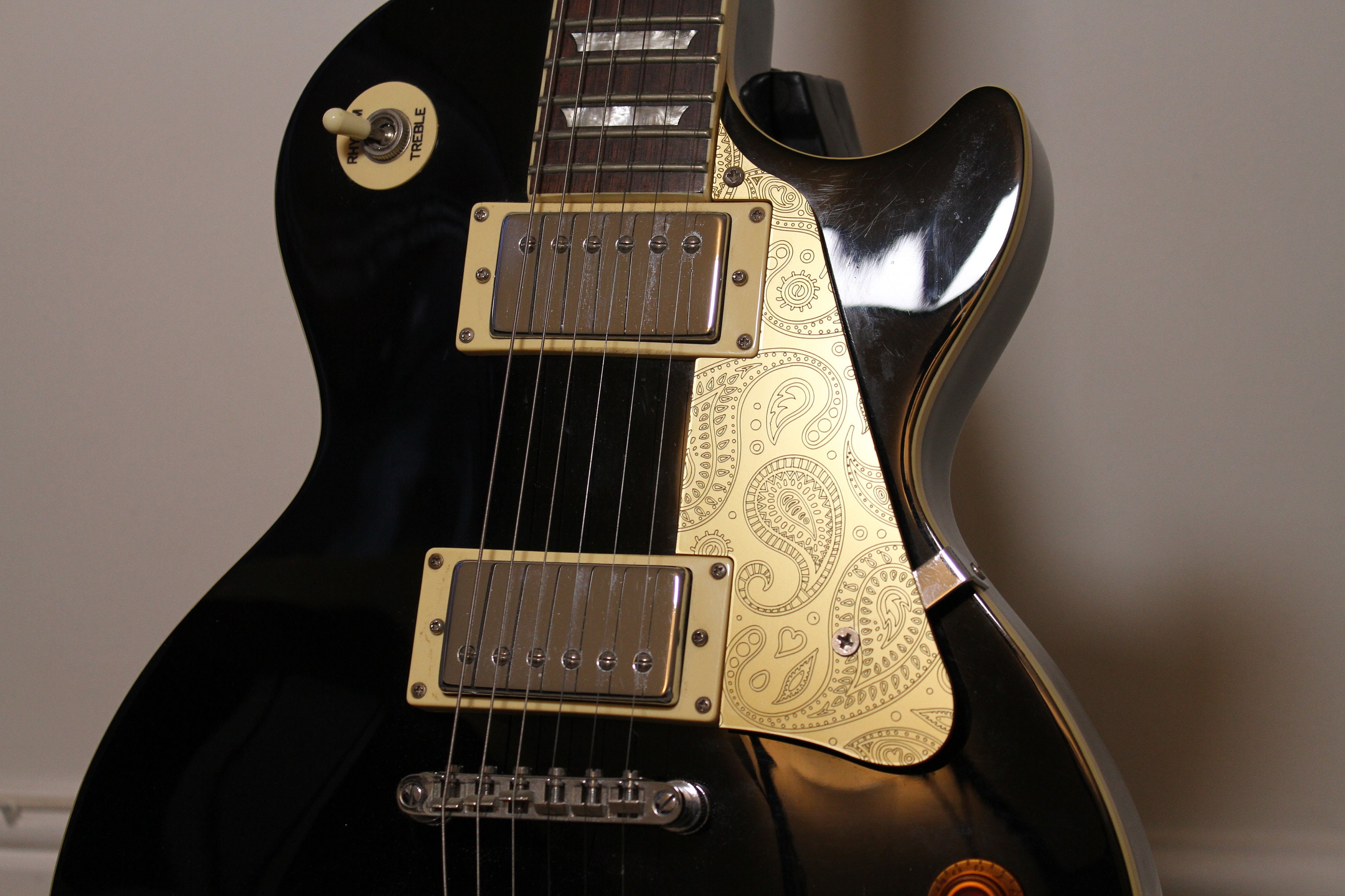 pick guard les paul